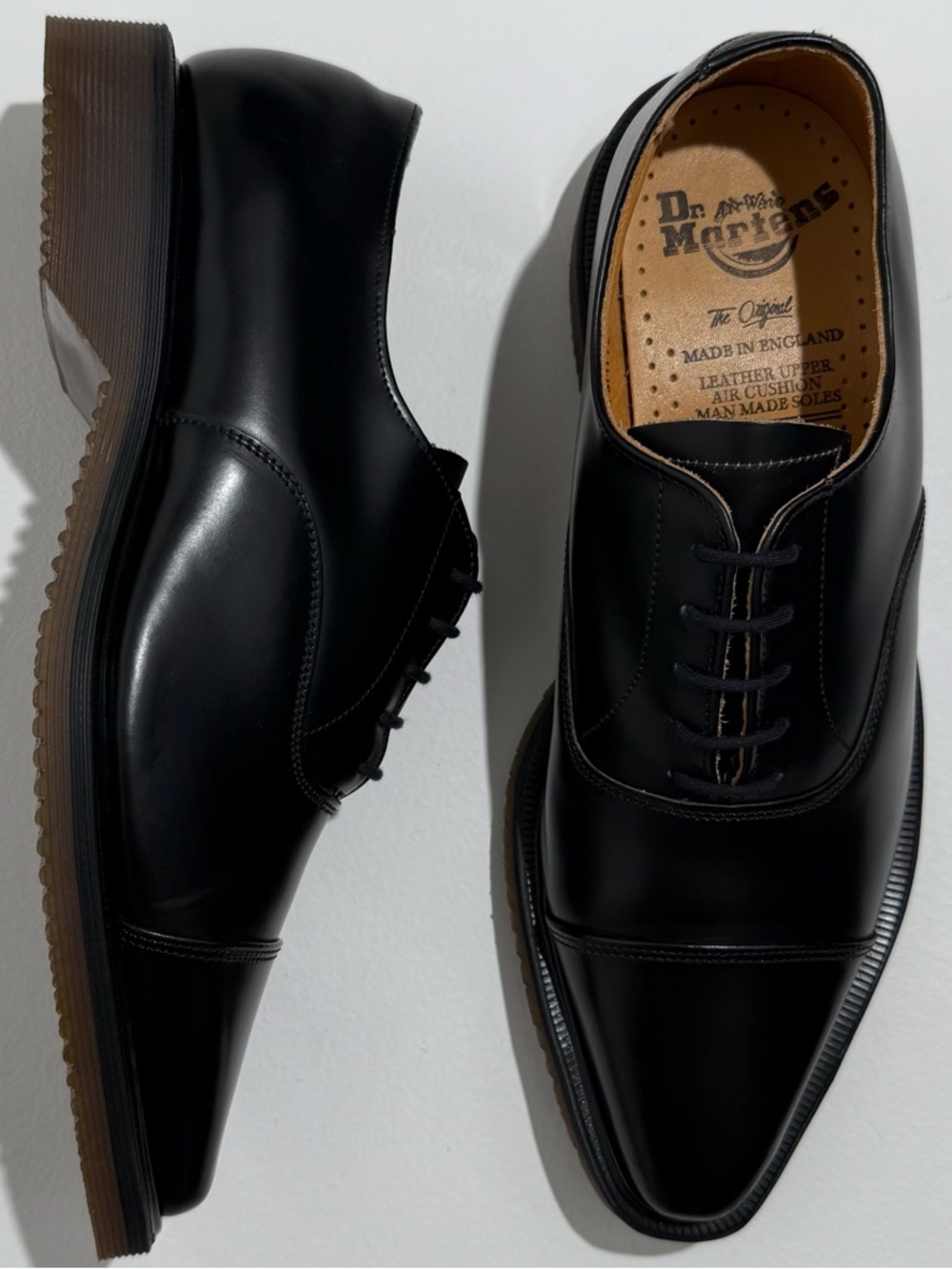 Vintage Dr. Martens Black Smooth Leather Pointed Toe Oxfords UK 6